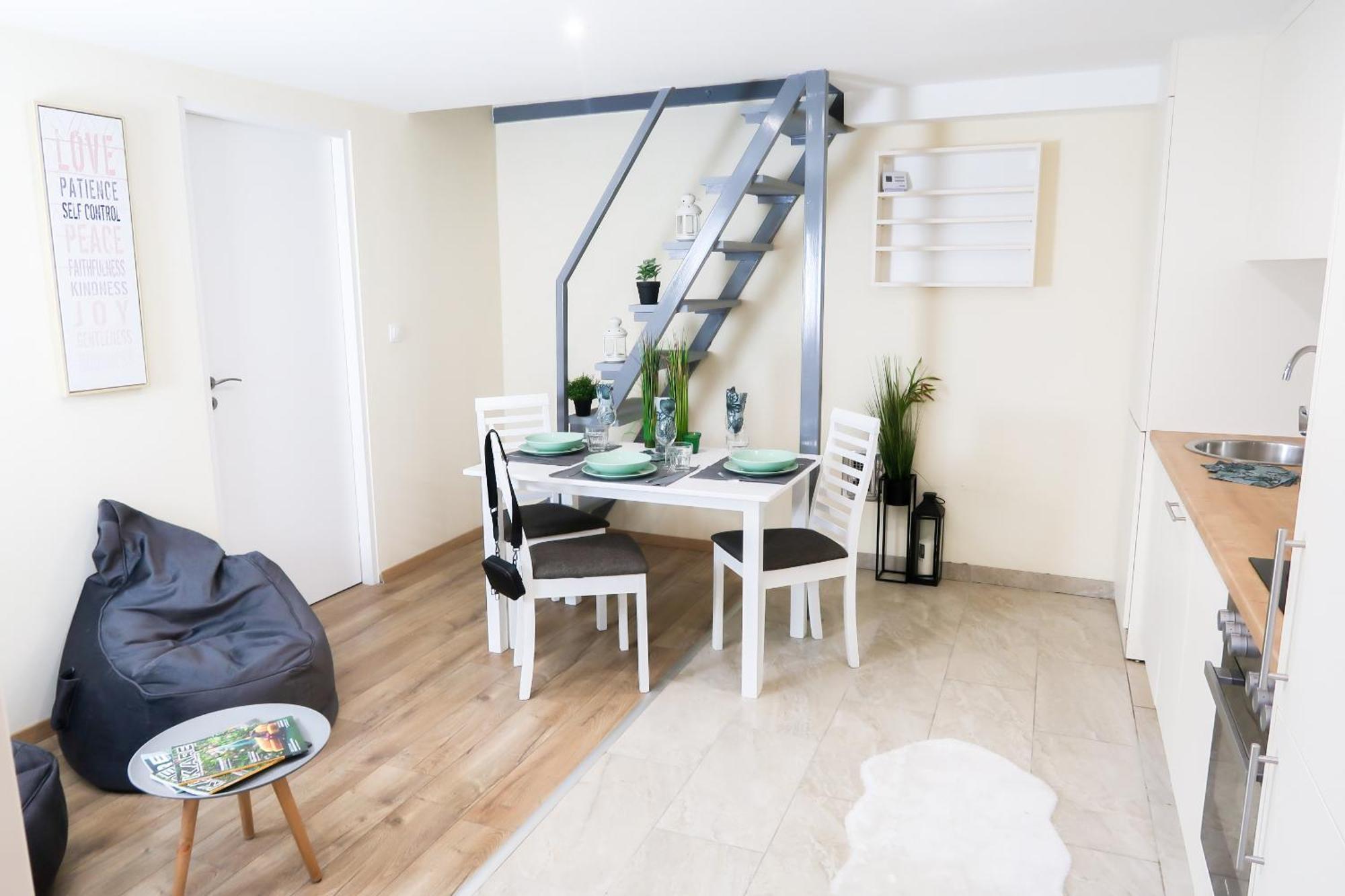 Budapest City Center, Nicely Renovated Apartment With 3 Bedrooms Екстериор снимка
