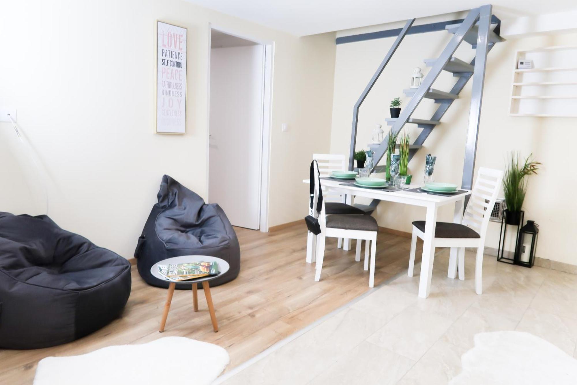 Budapest City Center, Nicely Renovated Apartment With 3 Bedrooms Екстериор снимка